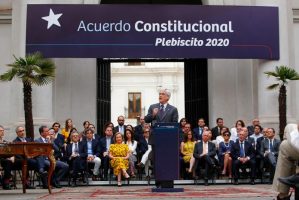 Piñera promulgó histórica reforma que da luz verde al proceso constituyente en Chile