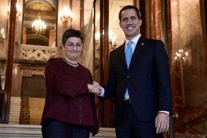 Juan Guaidó se reunió con la canciller de Pedro Sánchez en Madrid (FOTOS)