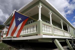 Puerto Rico espera ayuda federal y recuperar el servicio eléctrico tras sismo de magnitud 6,4