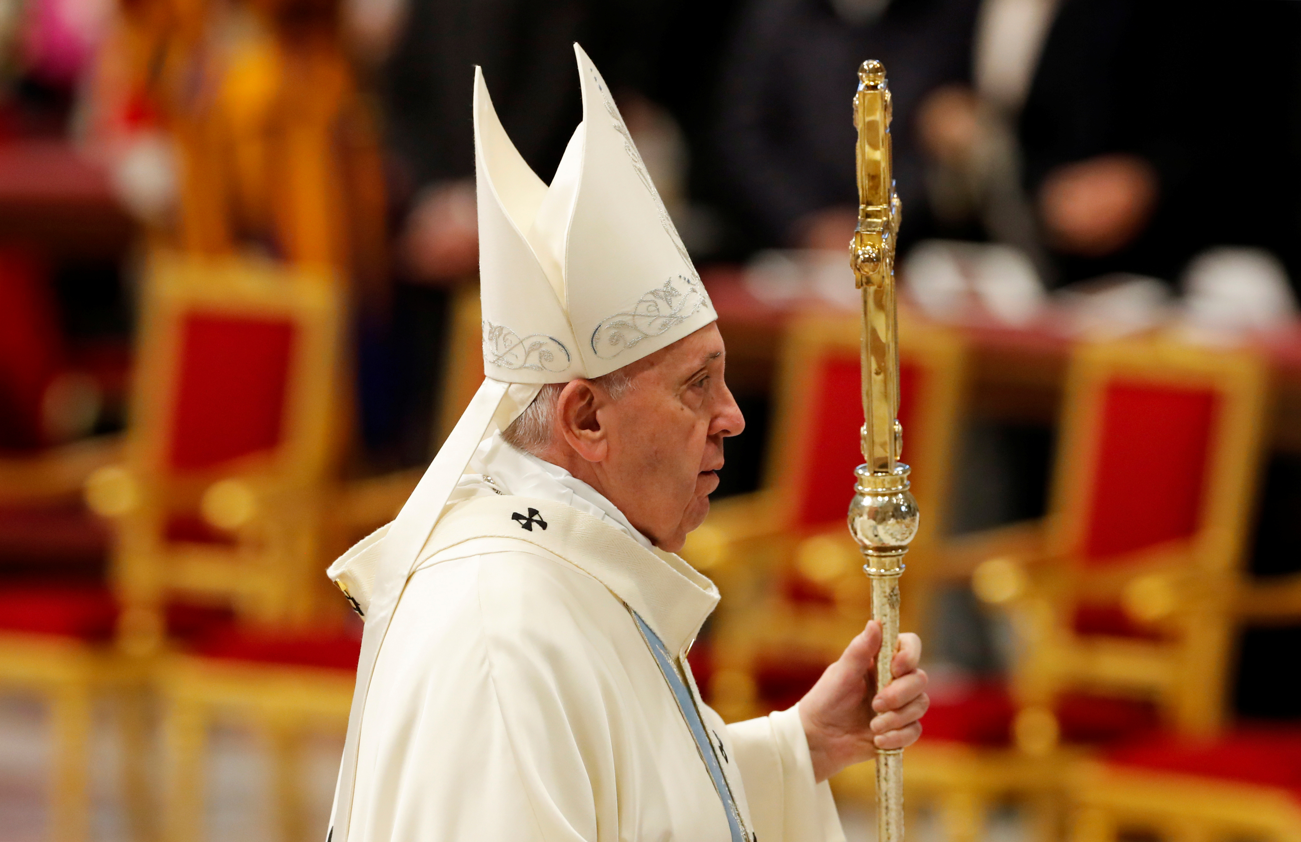 El Papa reafirma apego a celibato de sacerdotes, salvo casos excepcionales