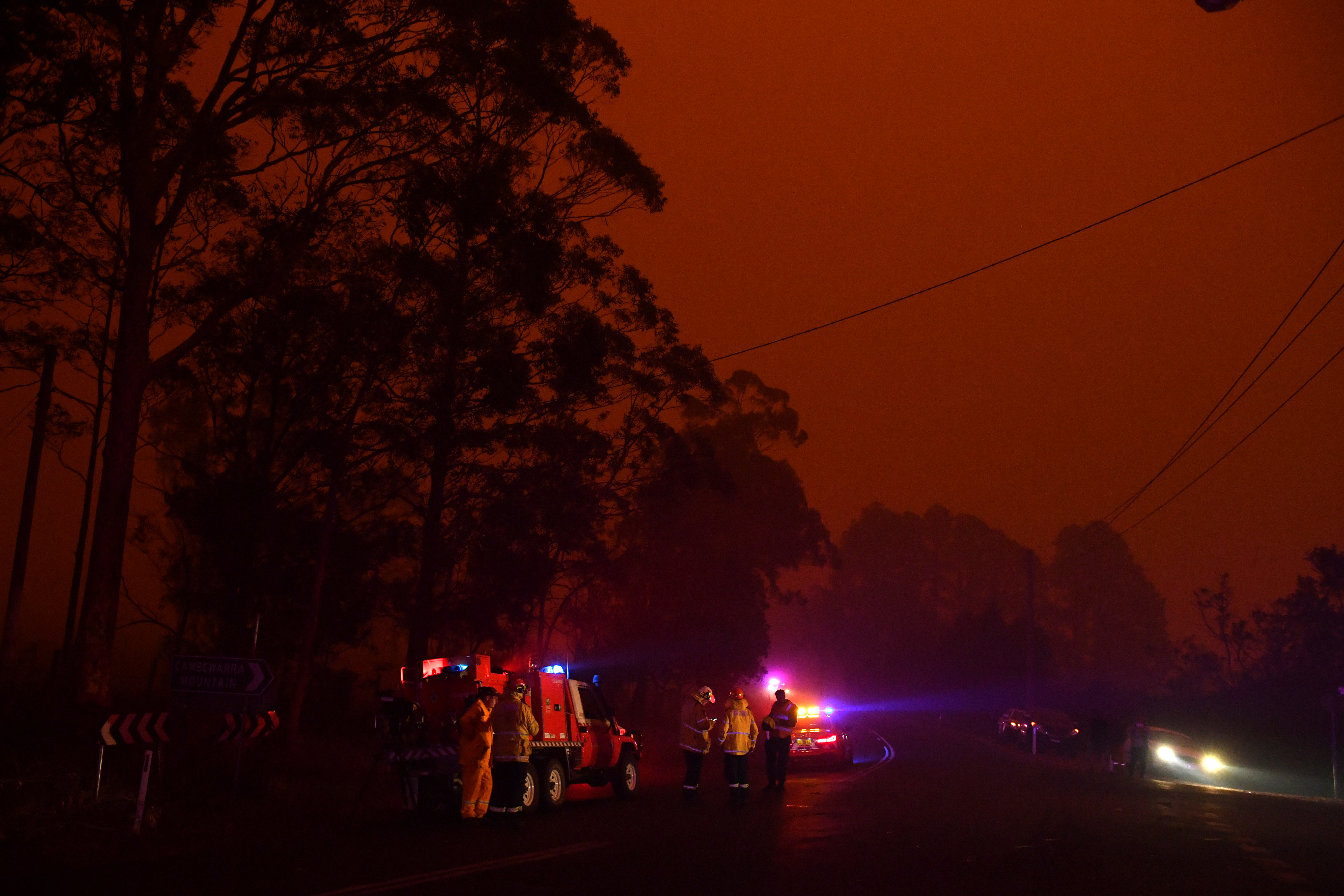 Australia moviliza al menos tres mil reservistas ante crisis de incendios catastróficos