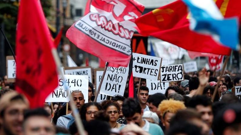 Alza del pasaje urbano detona primera protesta del 2020 en Brasil