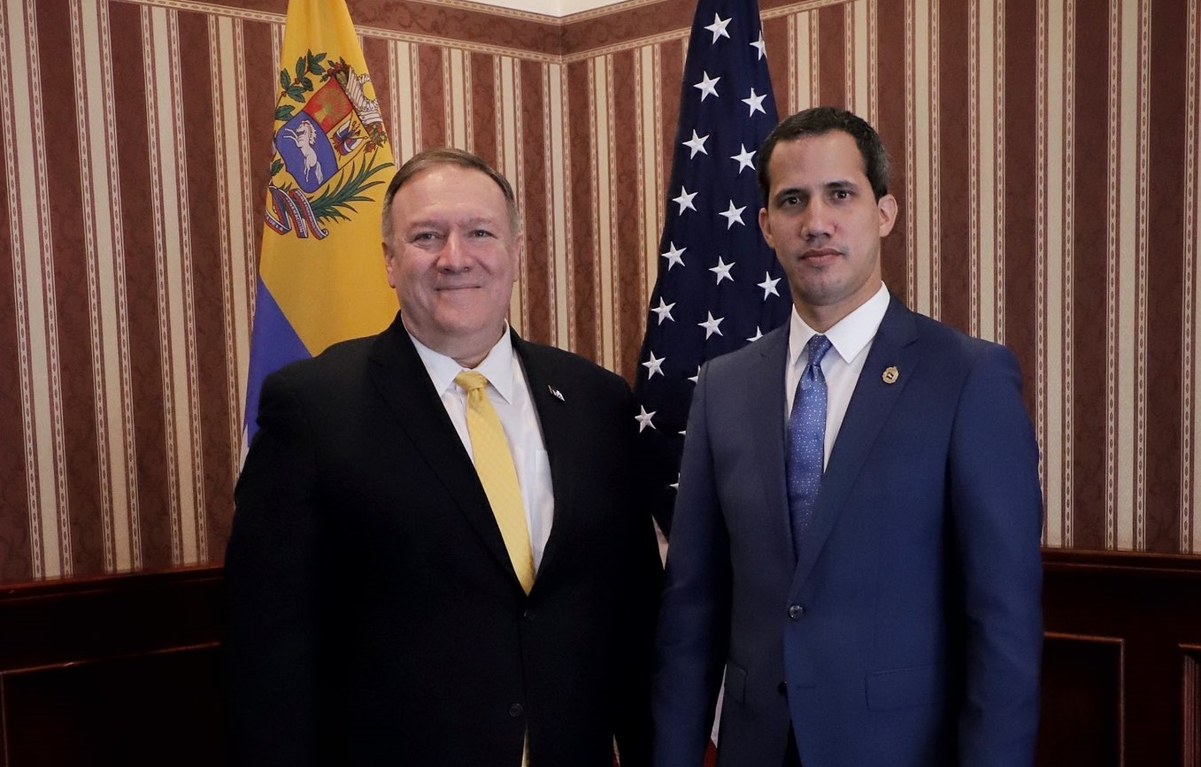 Pompeo sostuvo conversación con Guaidó y reiteró apoyo de Estados Unidos