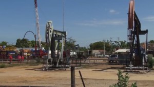 Economistas ven poco creíble cobro de petróleo, oro y acero en Petro (Video)