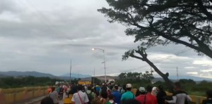 Así se encuentra el paso por el puente internacional Simón Bolívar #20Ene (Video)
