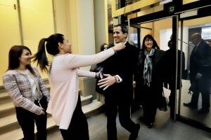 EN FOTOS: El emotivo reencuentro de Juan Guaidó con la diputada Mariela Magallanes en Bruselas