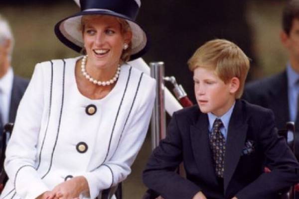El príncipe Harry creyó que la princesa Diana fingió su muerte