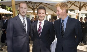 El príncipe Harry enfrentó a David Beckham por las filtraciones a la prensa sobre Meghan Markle
