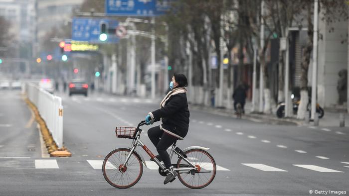 Wuhan, reducida a una ciudad fantasma tras la cuarentena por el coronavirus (VIDEO)