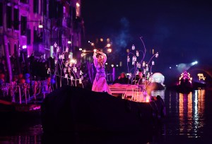 FOTOS: En Venecia iniciaron los carnavales a pesar del coronavirus