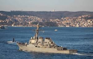 Armada rusa entró en alerta ante la intromisión de un destructor de EEUU al mar Negro