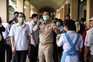 China necesita urgentemente mascarillas de protección para frenar epidemia