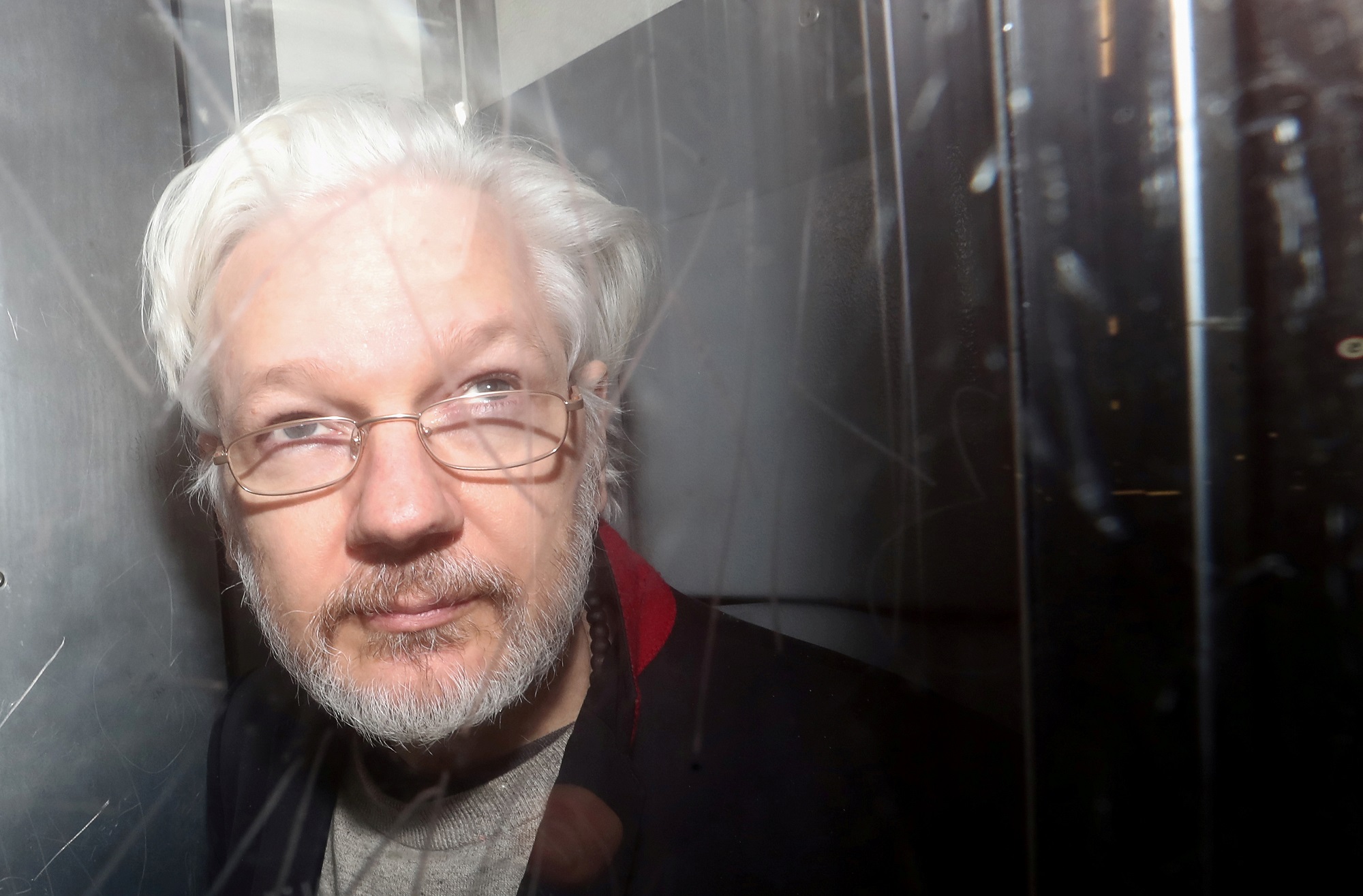 Reino Unido da luz verde a la extradición de Julian Assange a EEUU