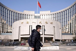 China inyectará 56.000 millones de liquidez a los bancos por el coronavirus