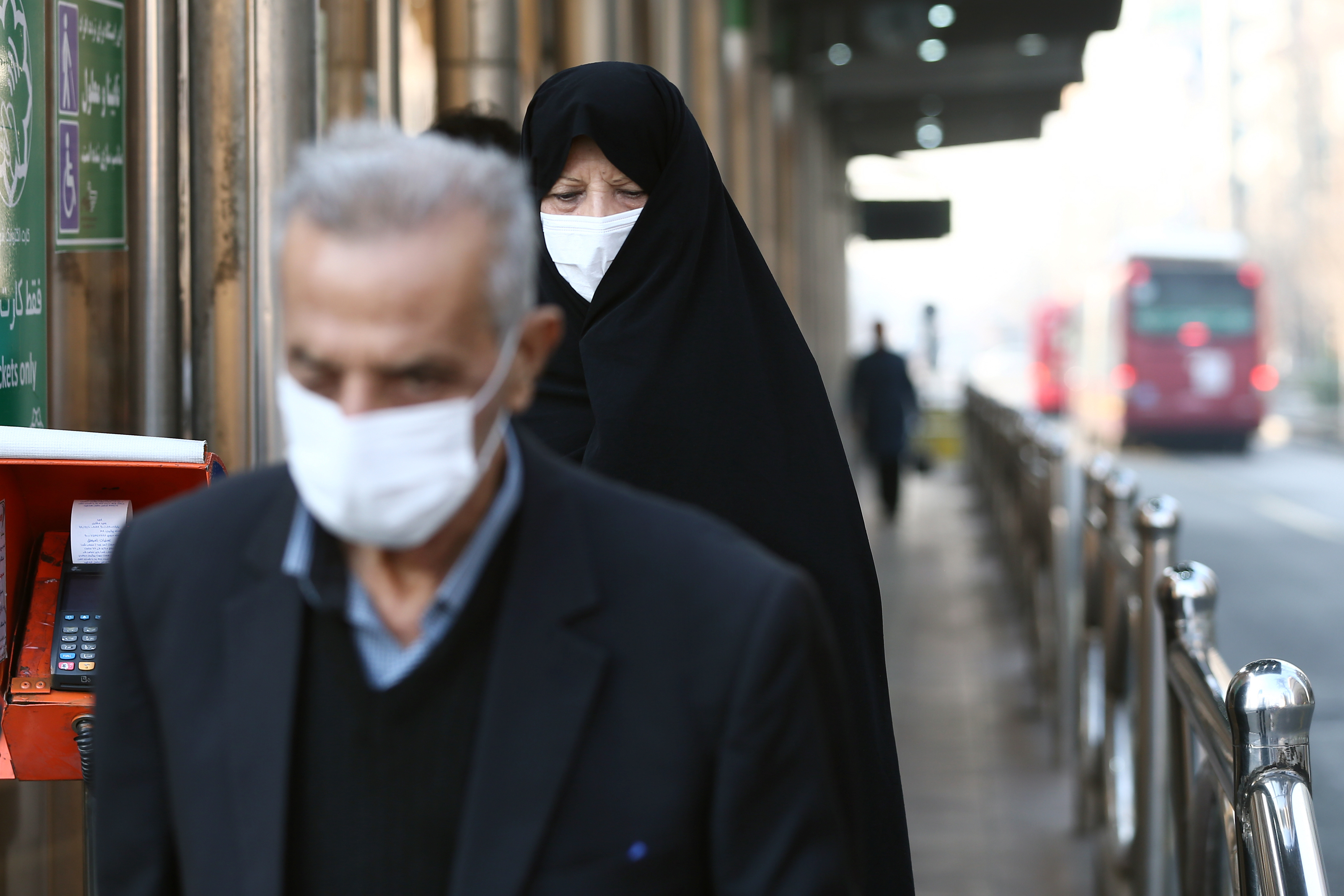 Irán anuncia 149 nuevos decesos por el coronavirus y eleva balance a mil 433 muertos