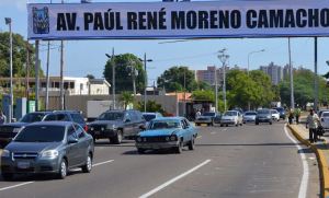 Delincuentes lanzan piedras a los carros en la avenida Paul Moreno de Maracaibo (Fotos)