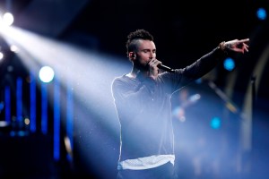 Adam Levine de Maroon 5 se disculpó por su comentario OFENSIVO en Viña del Mar (VIDEO)