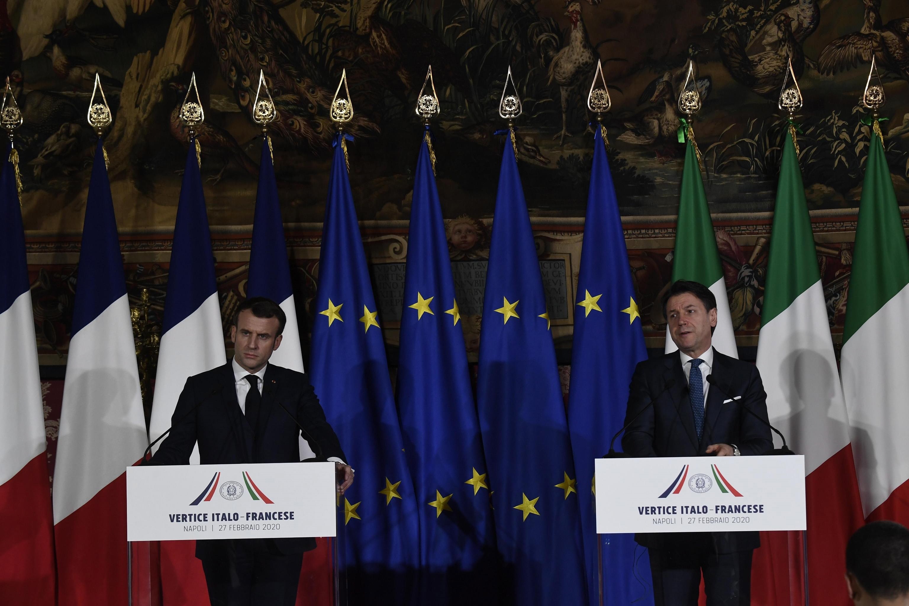 Macron pidió desde Italia mayor colaboración internacional para frenar al coronavirus
