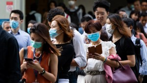 China ve un destello de luz al final del túnel: Casos de coronavirus van en “descenso”