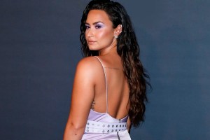Demi Lovato anuncia que ha vuelto a usar los pronombres femeninos y estas son sus razones