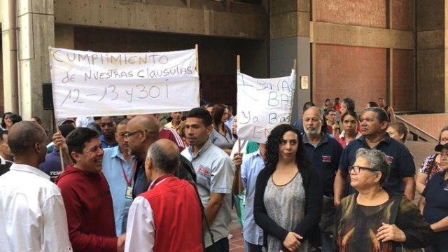 Trabajadores del Ministerio de la Cultura protestan por mejoras salariales @vzlanosdepie