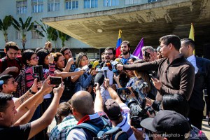 Estudiantes universitarios se reúnen en la UCV en rechazo a la sentencia 0324 #27Feb