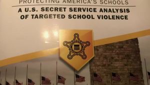 El Centro Nacional de Evaluación de Amenazas capacita a líderes escolares del sur de la Florida para prevenir ataques