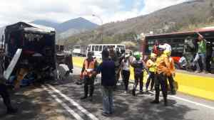 Un muerto y cuatro heridos fue el saldo de un accidente en la autopista GMA