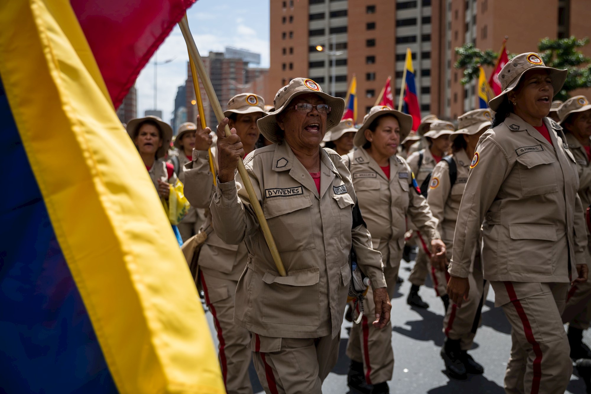 Maduro le encargó a los milicianos la tarea de prevenir los contagios durante el show electoral