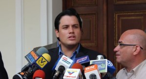 Paparoni anunció que presentará pruebas que vinculan al régimen de Maduro con el terrorismo