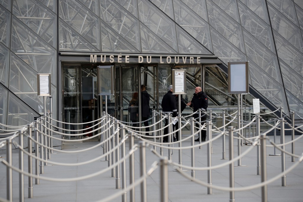 El museo del Louvre en París perdió al menos el 70% de visitantes en 2021