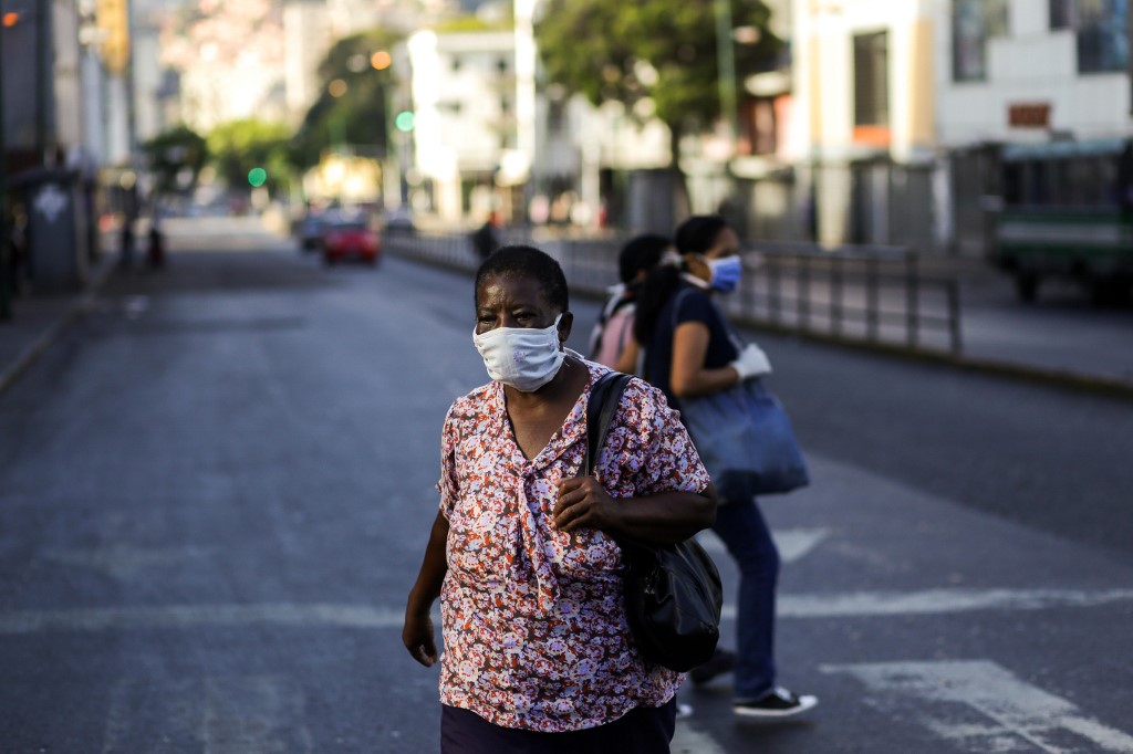 El coronavirus hace temer un desastre sanitario en Venezuela (Fotos)