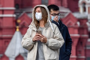 Moscú impone nuevas restricciones ante aumento de casos de coronavirus