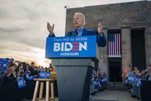 Joe Biden ganó las primarias demócratas en Misuri y Misisipi