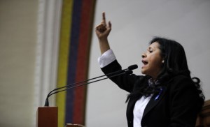 Dignora Hernández: El tapabocas se usa para protegerse, no para callarse