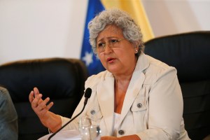 Mientras María Corina Machado aparece inhabilitada, Tibisay Lucena aún “puede” votar (LA PRUEBA)