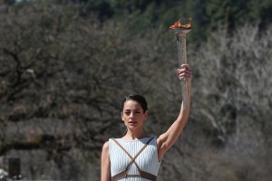 La llama olímpica fue encendida en Grecia para los Juegos de Tokio (Fotos)