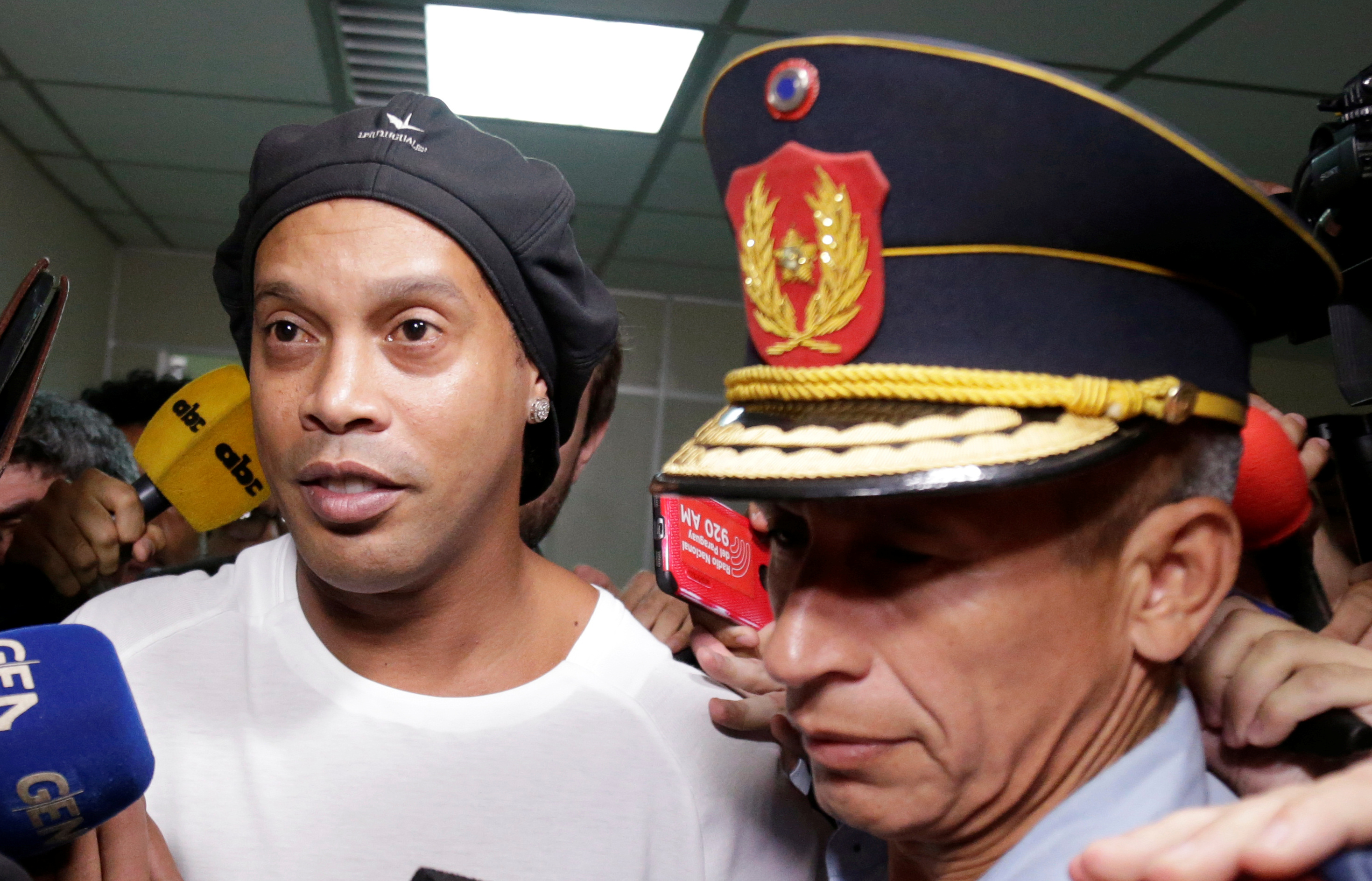 Investigación contra Ronaldinho en Paraguay incluye esquema de lavado de dinero