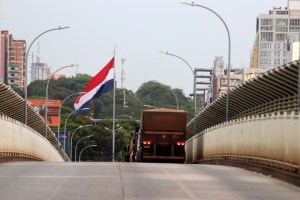 Paraguay dispone cierre total de fronteras para tránsito de personas