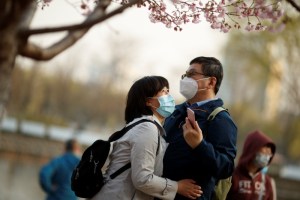 China advierte que persisten los riesgos de transmisión del virus