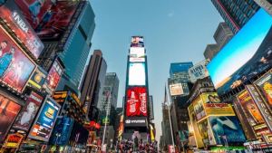 Sin importar la crisis, el régimen despilfarra en publicidad en el Time Square de New York