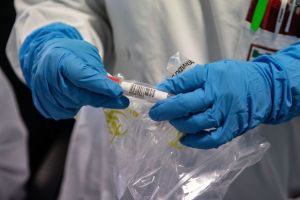 Alrededor de 200 enfermos están en “reposo” por posible coronavirus en Nueva York