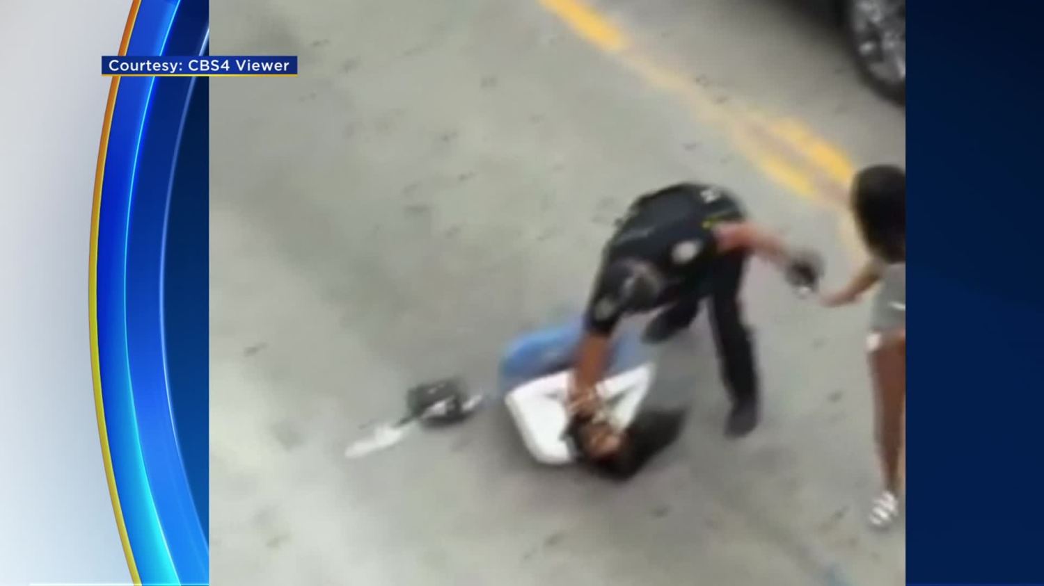 Video del arresto de una mujer en Miami Beach se hace viral