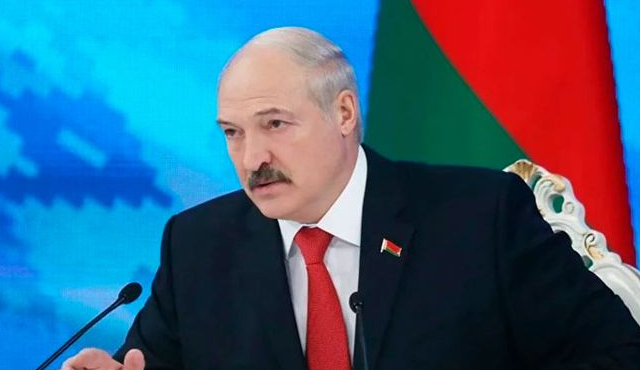 “Sauna y vodka”: Los polémicos consejos del presidente de Bielorrusia contra el coronavirus