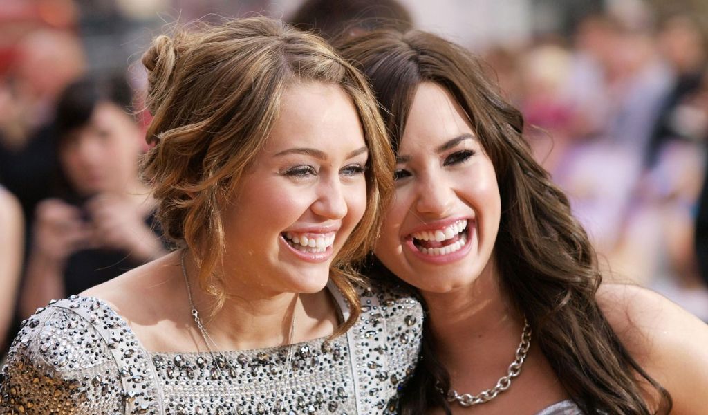 “Las dos éramos súper gays”: Miley Cyrus en conversación con Demi Lovato