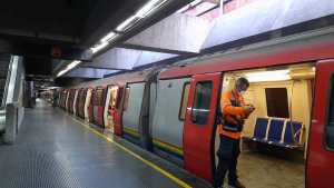 Vagón del Metro de Caracas que se descarriló la noche del #10Dic dejó dos personas lesionadas