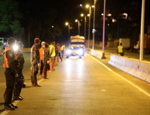 Trabajadores de medios, servicios y transporte están exceptuados de restricciones de cuarentena