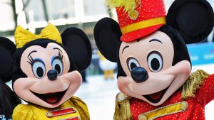 Disney extiende cierre temporal de sus parques y hoteles