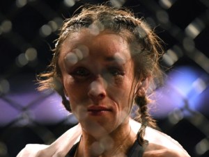 Luchadora de UFC que se le deformó el rostro no podrá volver a pelear por un tiempo