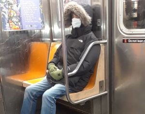 Exigen mascarillas obligatorias para viajar en NJ Transit, incluso desde Nueva York
